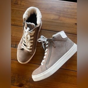 Universal Thread Sherpa Sneakers